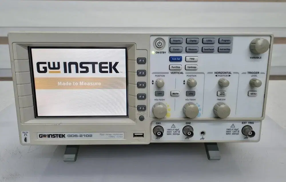 GWINSTEK GDS-2102 100MHz 1GSa/s 오실로스코프